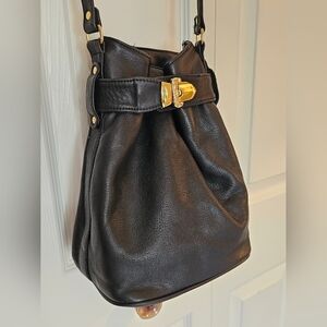 Fred's Int'l black leather bucket crossbody bag